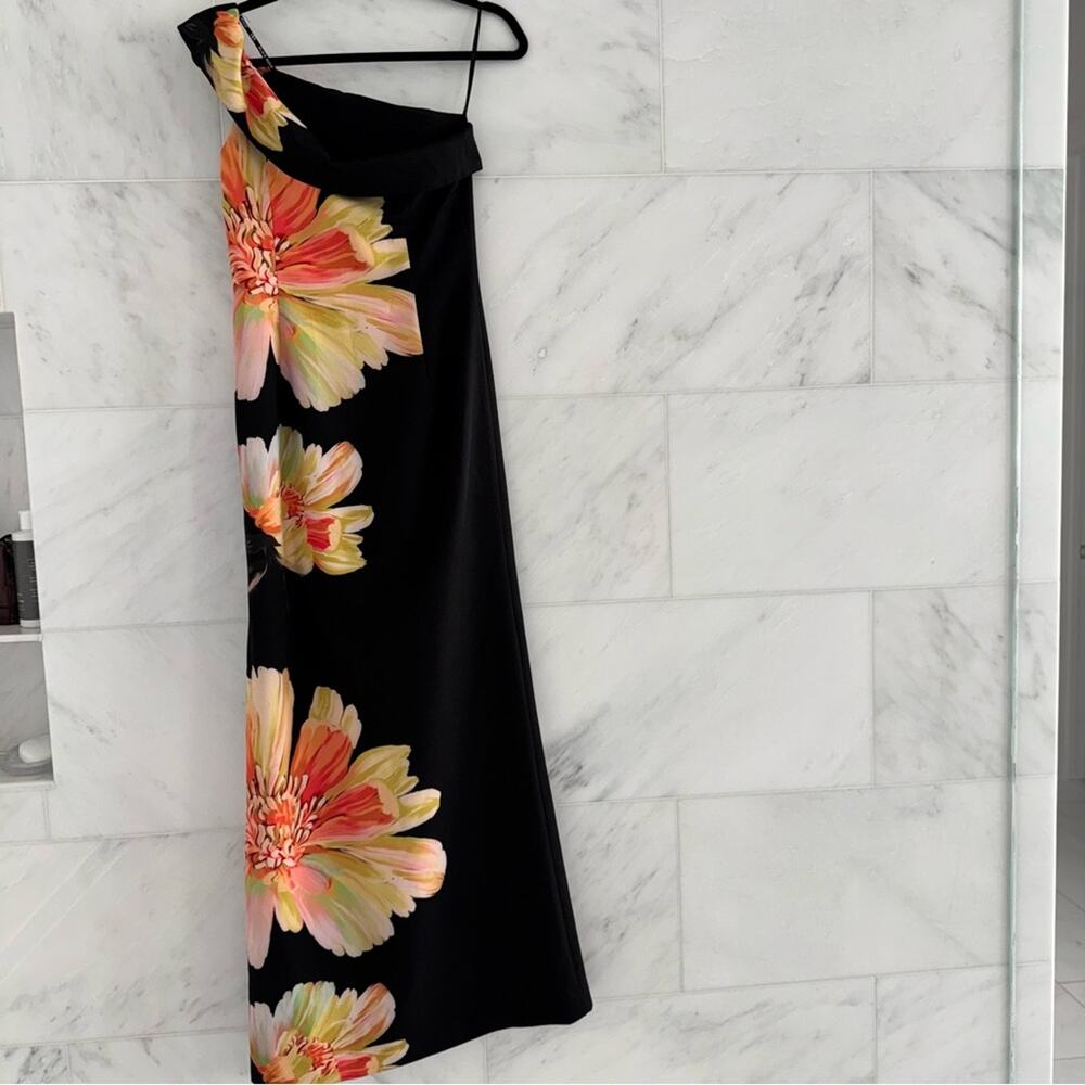 Black Halo Dolan One-Shoulder Gown Black Bursting Bloom 4 - Picture 10 of 16